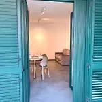 Benni House